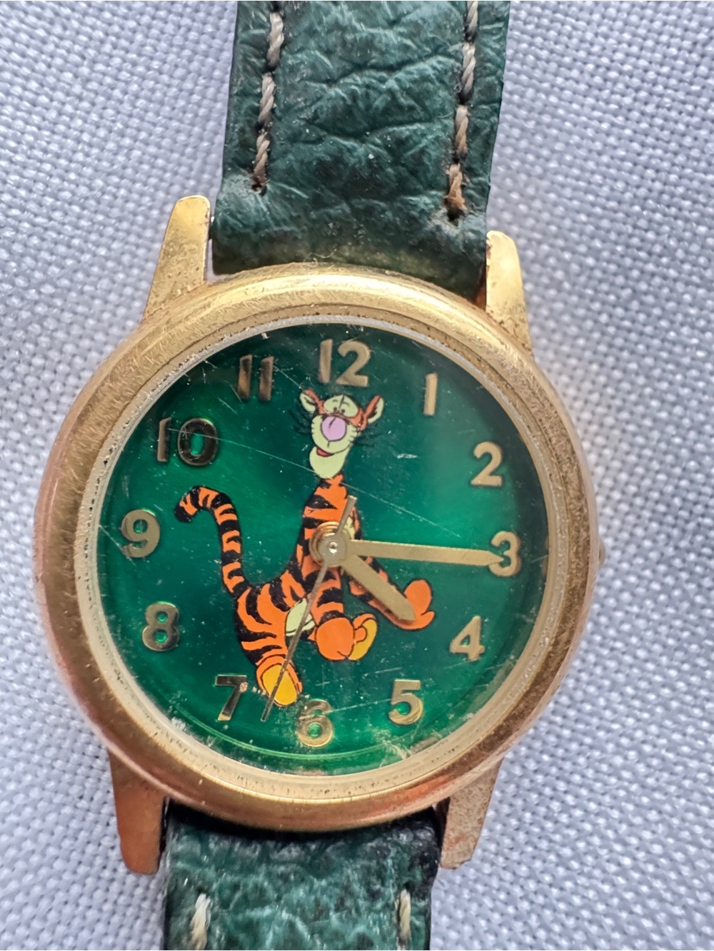 Vintage 1990s Disney Store Exclusive Tigger Watch Green Gold Tone Leather Strap